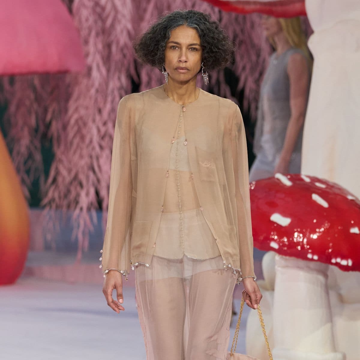 Mature Models Are Back on the Runways—This Is Why