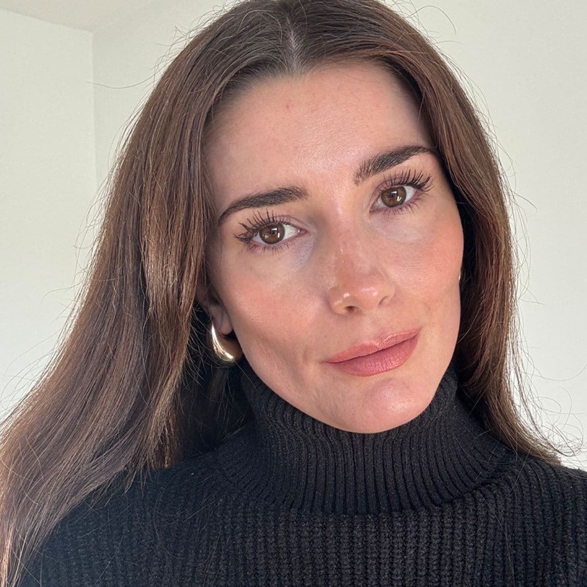  Nothing Lifts My Stubbornly Straight Eyelashes, Except for These 11 Mascaras 